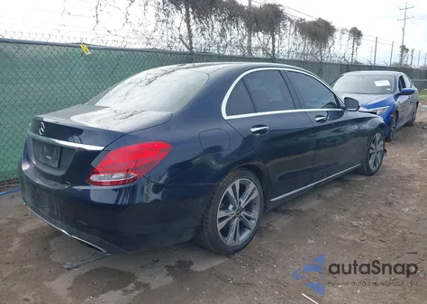 2018 Mercedes-Benz C 300 из США, поврежденный, VIN 55SWF4JB8JU264455